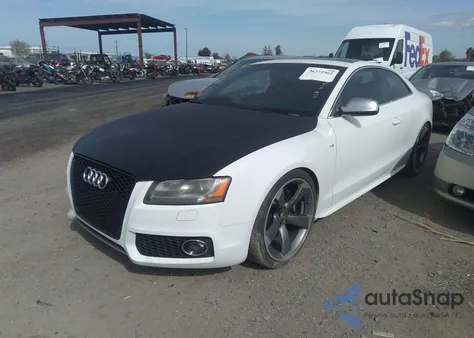 2011 Audi S5 4.2 Premium Plus из США, поврежденный, VIN WAUGVAFR4BA027854